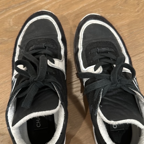Chanel womens trainer sneakers in black and white size 37.5 - Picture 11 of 12